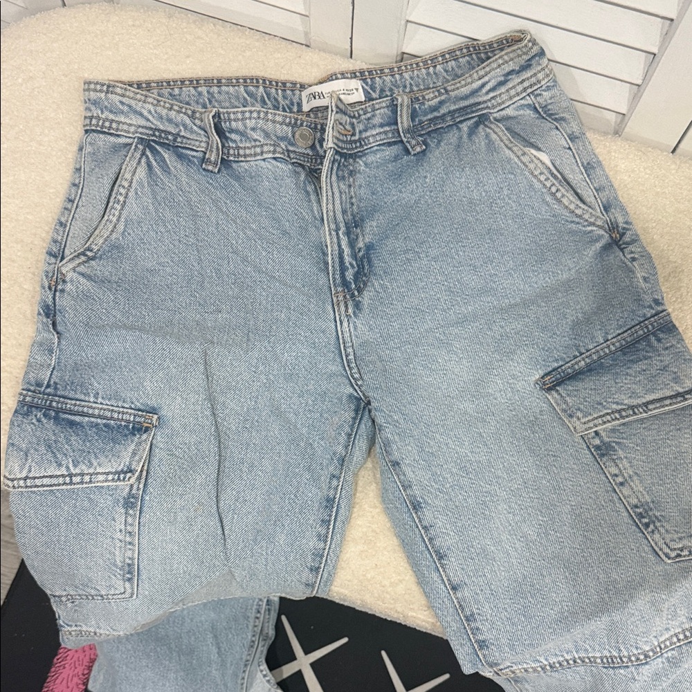Zara Womens Cargo Relaxed Fit Light Blue Jeans